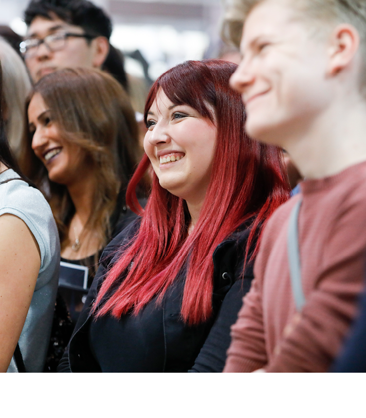 Das Bild zeigt einen Ausschnitt aus der Show  Mizutani  von Daniel Golz  TOP HAIR - DIE MESSE ist die Leitmesse für die deutsche Friseurbranche in Düsseldorf  Hier erfahren die Fachbesucher, was Friseure, ihre Kunden und Köpfe jetzt und künftig bewegt: Trends, Technik, Equipment, Know-How und Salon-Business  Alles, was der Salon zum Erfolg braucht, lernen Friseure in Shows, Workshops, Vorträgen und der Fachausstellung kennen  Mit über 450 Ausstellern und Marken, rund 1 900 Bühnen-Akteuren und mehr als 35 000 Besuchern wird die TOP HAIR Düsseldorf jährlich zwei Tage lang zum Kreativ-Hot-Spot und Wissens-Pool für Friseure - beste Unterhaltung und Vernetzung inklusive 